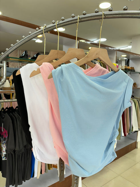 Short-Sleeve One-Shoulder Plain Ruched Cropped Tops